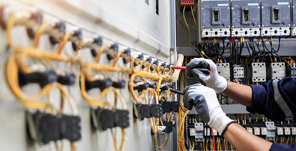 Professional Electrician technician working in Hugo, OK